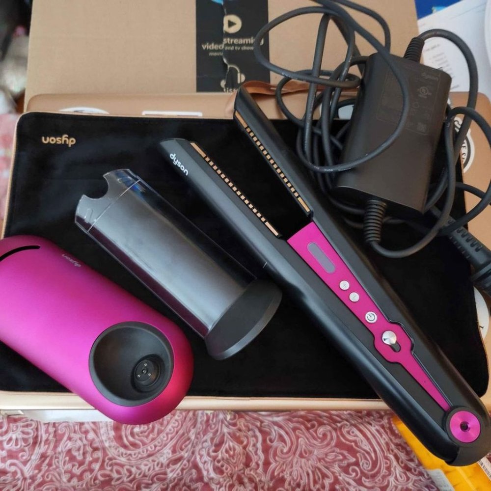 Dyson Wireless Straightner